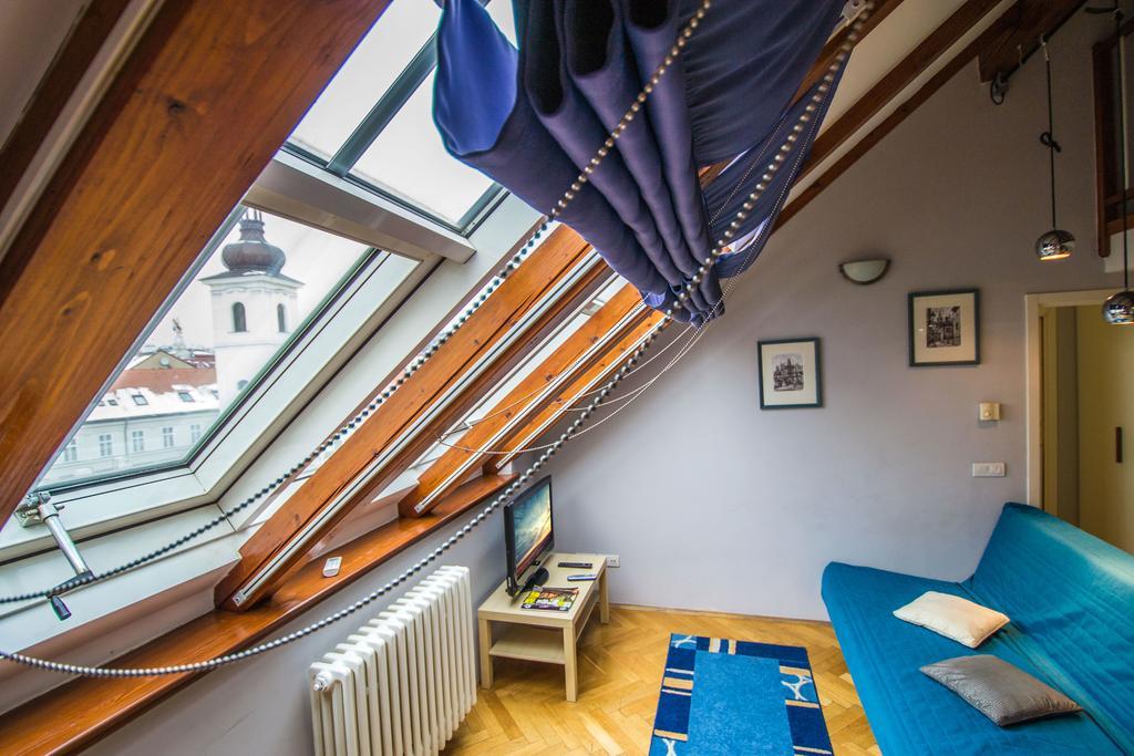 Apartment Ruterra Red Roofs View With Garage Prag